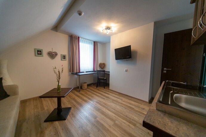 Imagen general del Hotel Restaurant Auerhahn. Foto 12