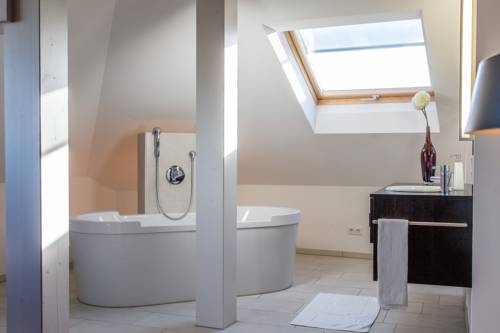 Imagen de la habitación del Hotel Restaurant B&auml;rengarten. Foto 10