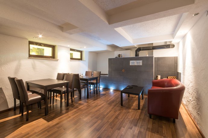 Imagen del bar/restaurante del Hotel Restaurant Caf&eacute; Waldhof. Foto 7