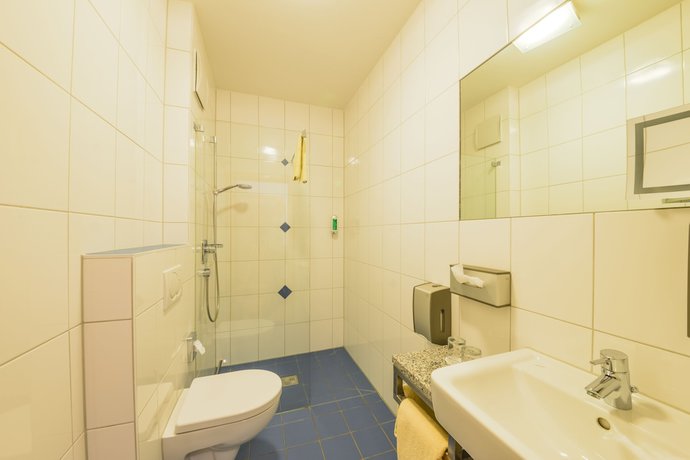 Imagen de la habitación del Hotel Restaurant Caf&eacute; Waldhof. Foto 11