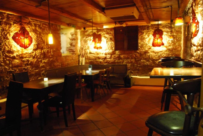 Imagen del bar/restaurante del Hotel Restaurant Es L&auml;mmche. Foto 8