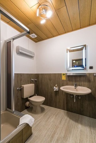 Imagen de la habitación del Hotel Restaurant Es L&auml;mmche. Foto 15