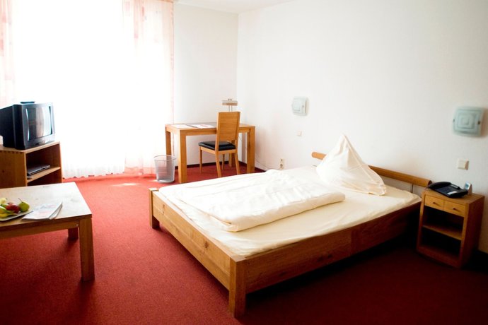 Imagen de la habitación del Hotel Restaurant Flora. Foto 2