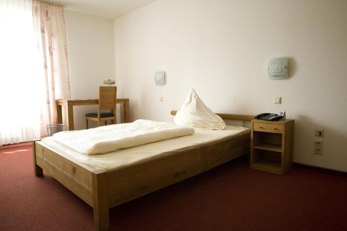 Imagen de la habitación del Hotel Restaurant Flora. Foto 3