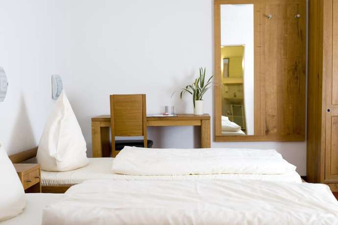 Imagen de la habitación del Hotel Restaurant Flora. Foto 8