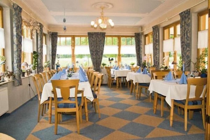 Imagen del bar/restaurante del Hotel Restaurant Haus Waldesruh. Foto 5