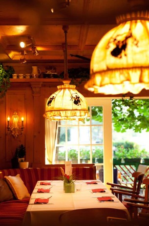 Imagen del bar/restaurante del Hotel Restaurant Jagdhof. Foto 7