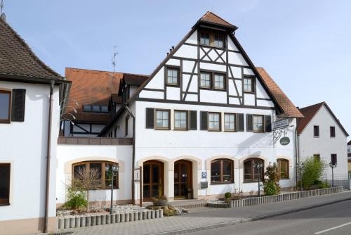 Imagen general del Hotel Restaurant J&auml;gerhof, Roth. Foto 2