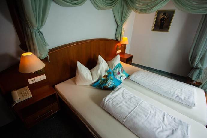 Imagen de la habitación del Hotel Restaurant Kaiserstuehler Hof. Foto 16