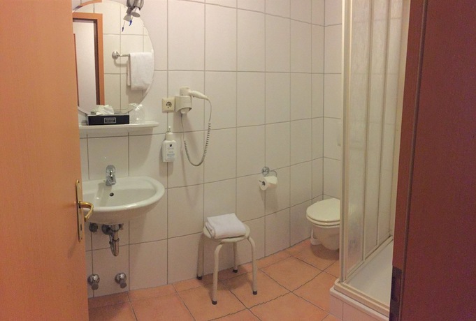 Imagen de la habitación del Hotel Restaurant Kasserolle. Foto 14
