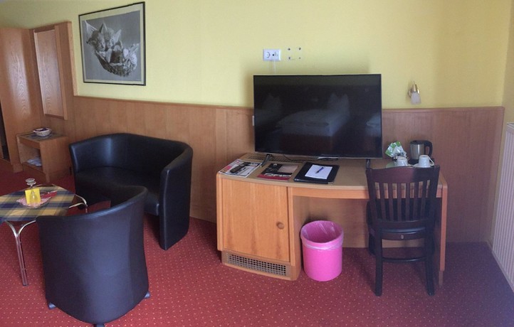 Imagen de la habitación del Hotel Restaurant Kasserolle. Foto 19
