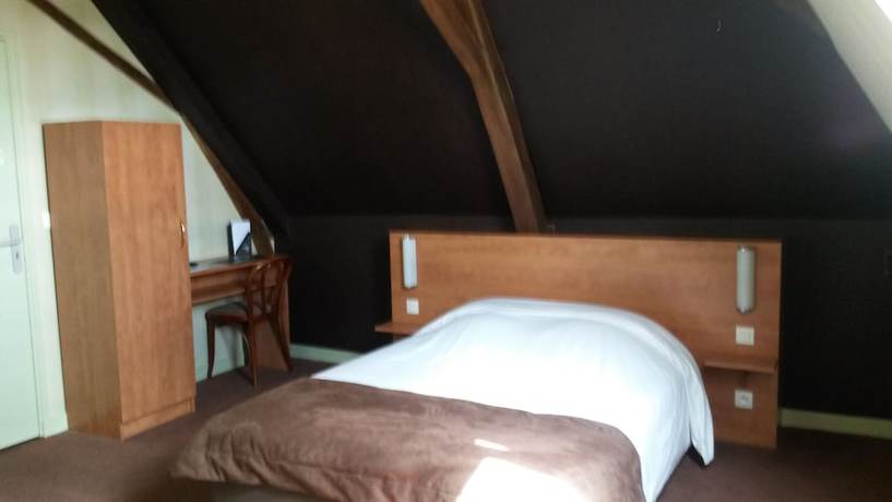 Imagen de la habitación del Hotel Restaurant La Cr&ecirc;perie du Ch&acirc;teau. Foto 14