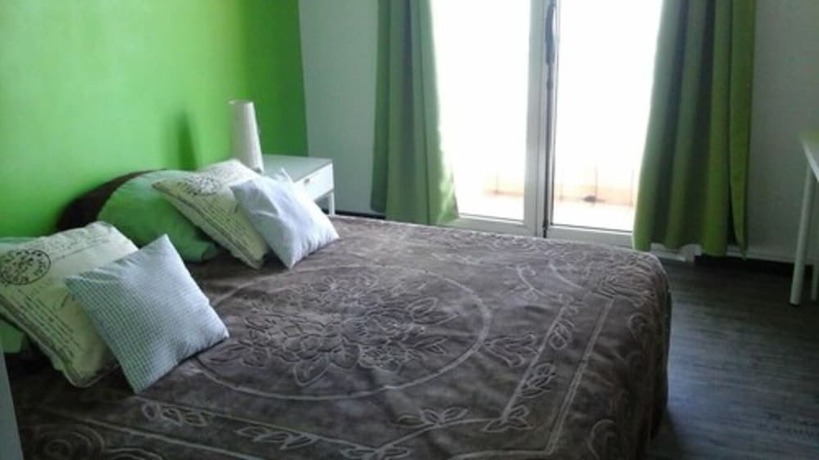 Imagen de la habitación del Hotel Restaurant La Mediterranee. Foto 12