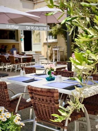 Imagen del bar/restaurante del Hotel Restaurant La Plage. Foto 3