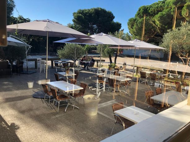 Imagen del bar/restaurante del Hotel Restaurant La Plage. Foto 7