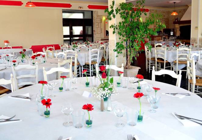 Imagen de los interiores del Hotel Restaurant La Plage. Foto 19