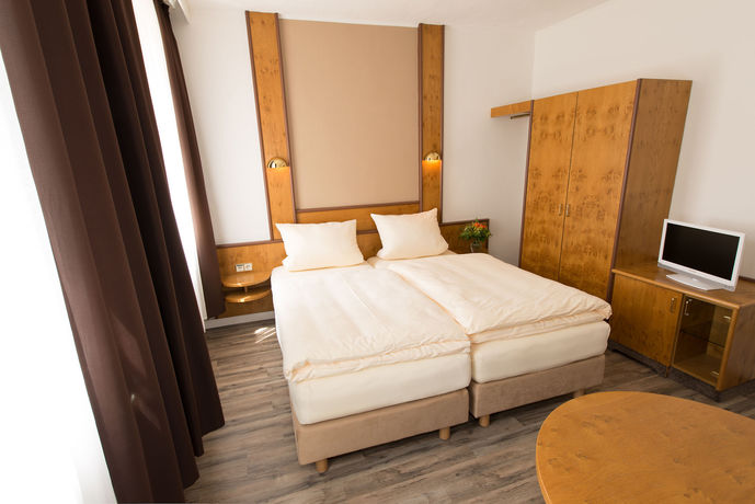 Imagen de la habitación del Hotel Restaurant Piazza. Foto 13