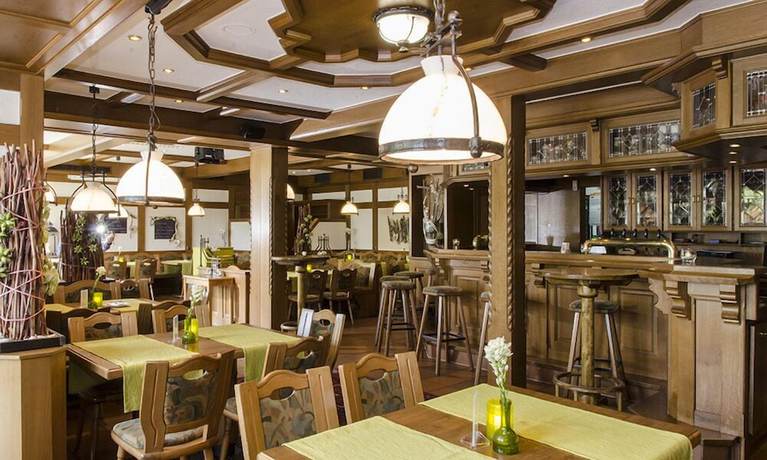 Imagen del bar/restaurante del Hotel - Restaurant Schweinsberg. Foto 4