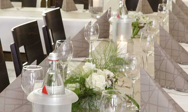 Imagen del bar/restaurante del Hotel - Restaurant Schweinsberg. Foto 6