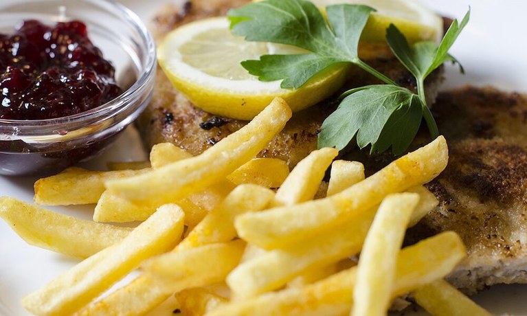 Imagen del bar/restaurante del Hotel - Restaurant Schweinsberg. Foto 7