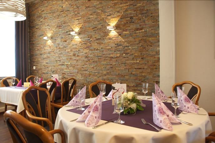 Imagen del bar/restaurante del Hotel Restaurant Sonnenhof. Foto 13