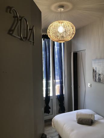 Imagen de la habitación del Hotel Restaurant la Calanque. Foto 17