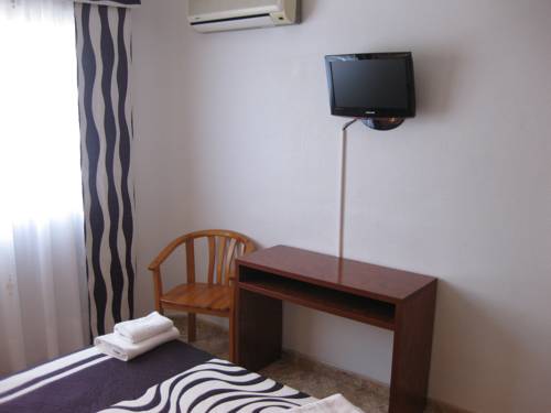 Imagen de la habitación del Hotel Restaurante Campomar. Foto 5