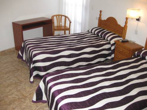 Imagen de la habitación del Hotel Restaurante Campomar. Foto 6