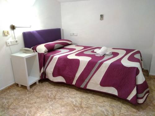 Imagen de la habitación del Hotel Restaurante Campomar. Foto 7