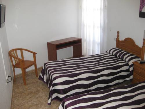 Imagen de la habitación del Hotel Restaurante Campomar. Foto 10