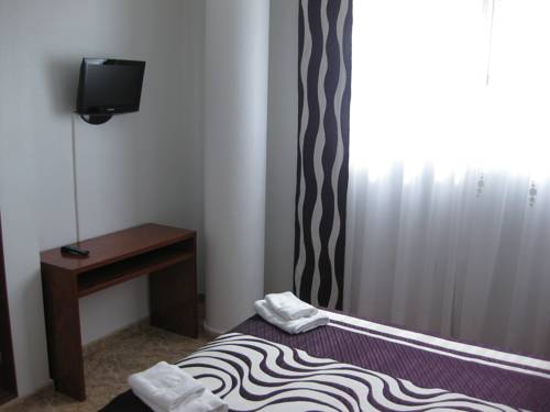 Imagen de la habitación del Hotel Restaurante Campomar. Foto 15