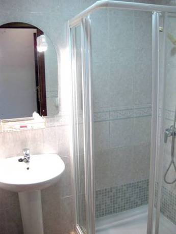 Imagen de la habitación del Hotel Restaurante Campomar. Foto 16