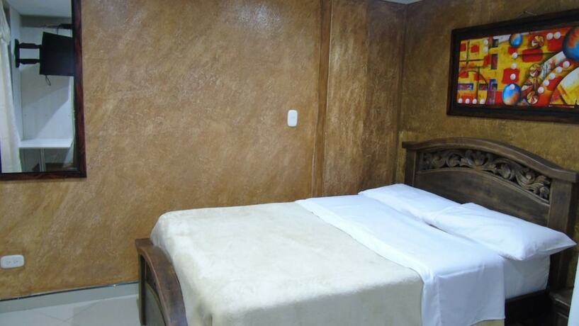 Imagen de la habitación del Hotel Restaurante El Madro&ntilde;o Chia. Foto 4