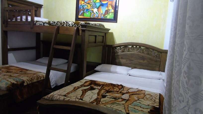 Imagen de la habitación del Hotel Restaurante El Madro&ntilde;o Chia. Foto 10