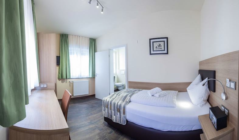 Imagen de la habitación del Hotel Restaurante Lorca. Foto 9