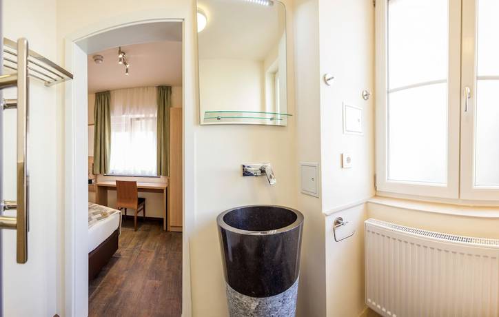 Imagen de la habitación del Hotel Restaurante Lorca. Foto 14