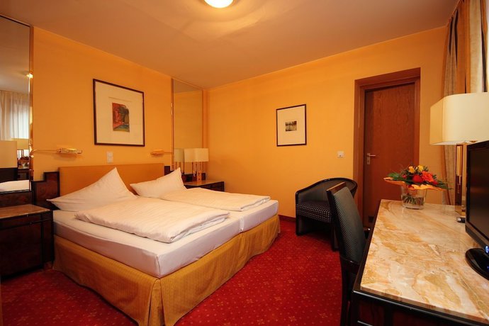 Imagen de la habitación del Hotel Rheinfels. Foto 14