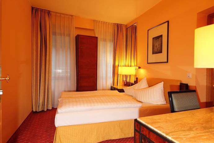 Imagen de la habitación del Hotel Rheinfels. Foto 17