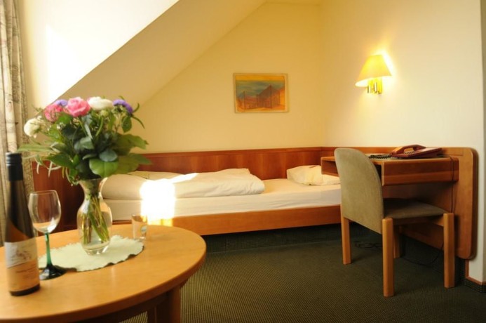 Imagen de la habitación del Hotel Rheingauer Tor. Foto 2