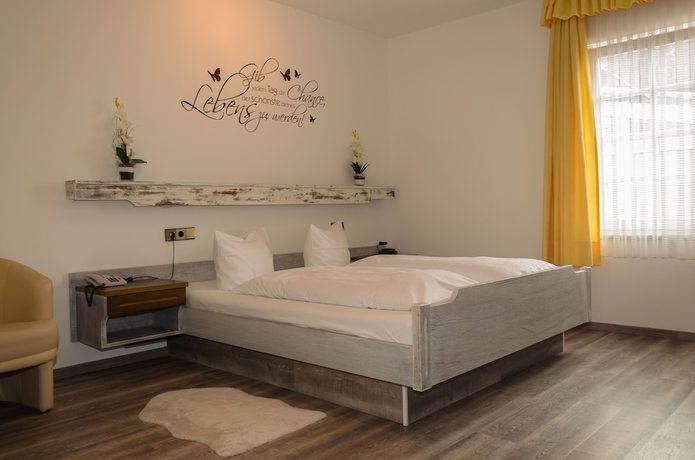 Imagen de la habitación del Hotel Rheingraf. Foto 7