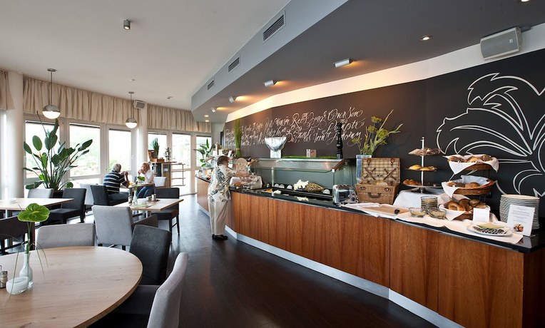 Imagen del bar/restaurante del Hotel Rheinpark Rees. Foto 4