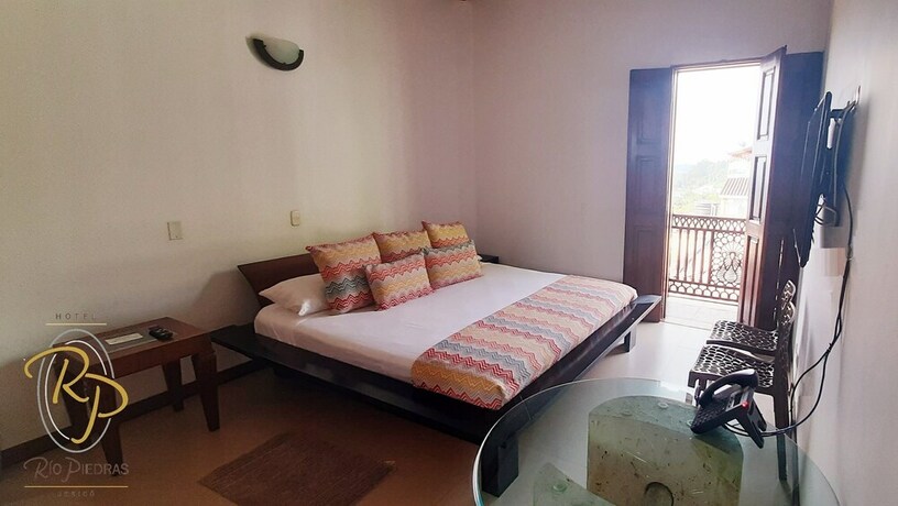 Imagen de la habitación del Hotel Rio Piedras. Foto 16
