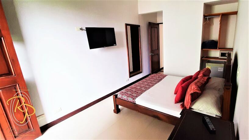 Imagen de la habitación del Hotel Rio Piedras. Foto 17