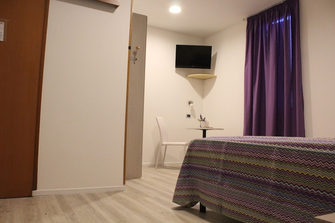 Imagen de la habitación del Hotel Ristorante La Collina. Foto 10