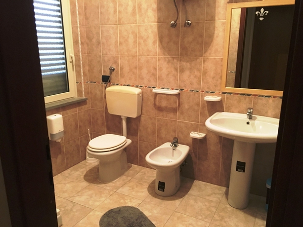 Imagen de la habitación del Hotel Ristorante L'orizzonte. Foto 8