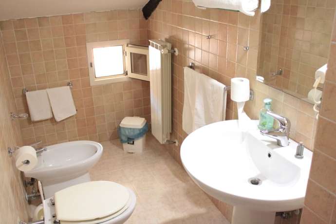 Imagen de la habitación del Hotel Ristorante Novecento. Foto 18