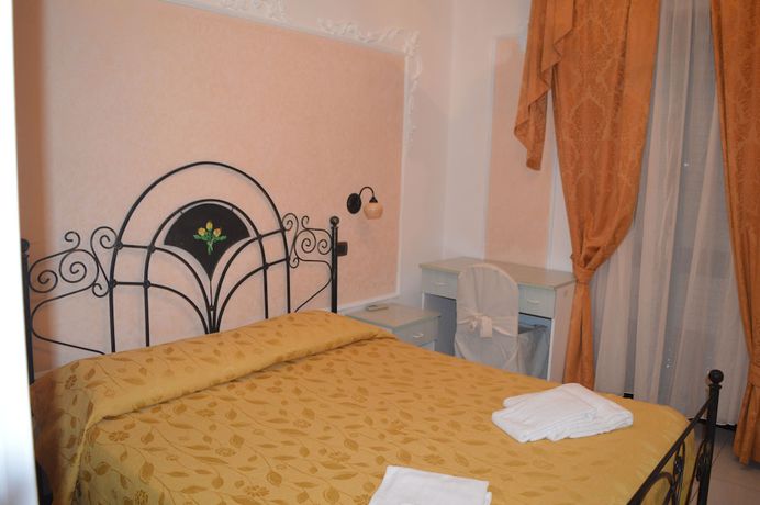Imagen de la habitación del Hotel Ristorante Pizzeria Le Voilier. Foto 15