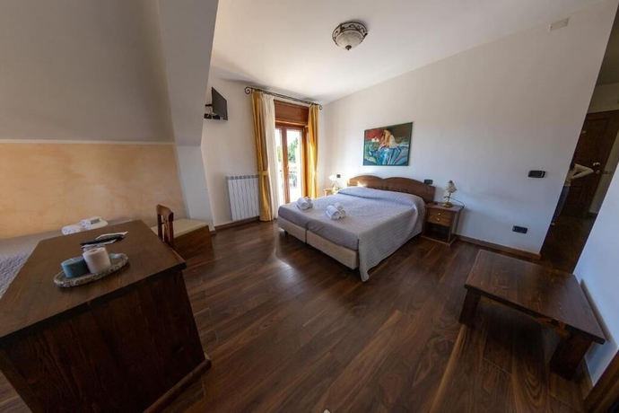Imagen de la habitación del Hotel River. Foto 2