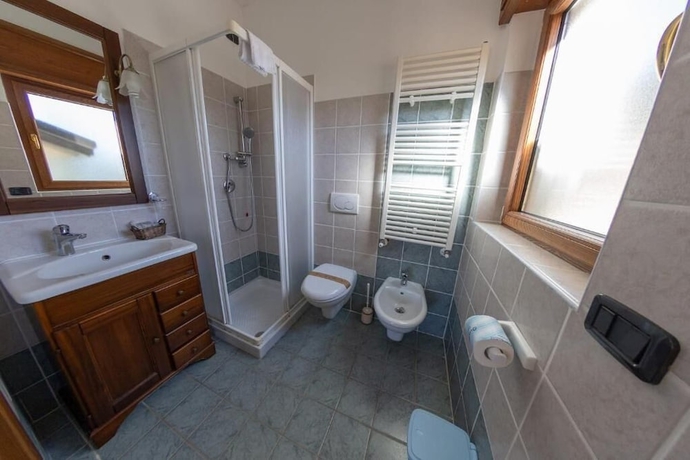 Imagen de la habitación del Hotel River. Foto 8