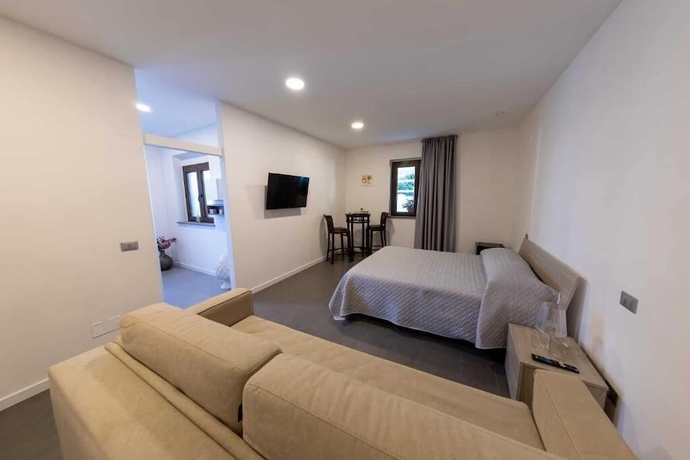 Imagen de la habitación del Hotel River. Foto 9